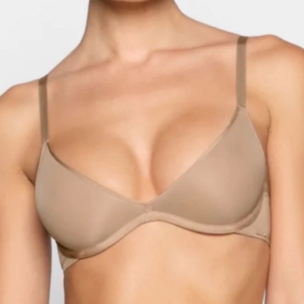 SKIMS Weightless Scoop Bra in Mica Light Tan Size 32D